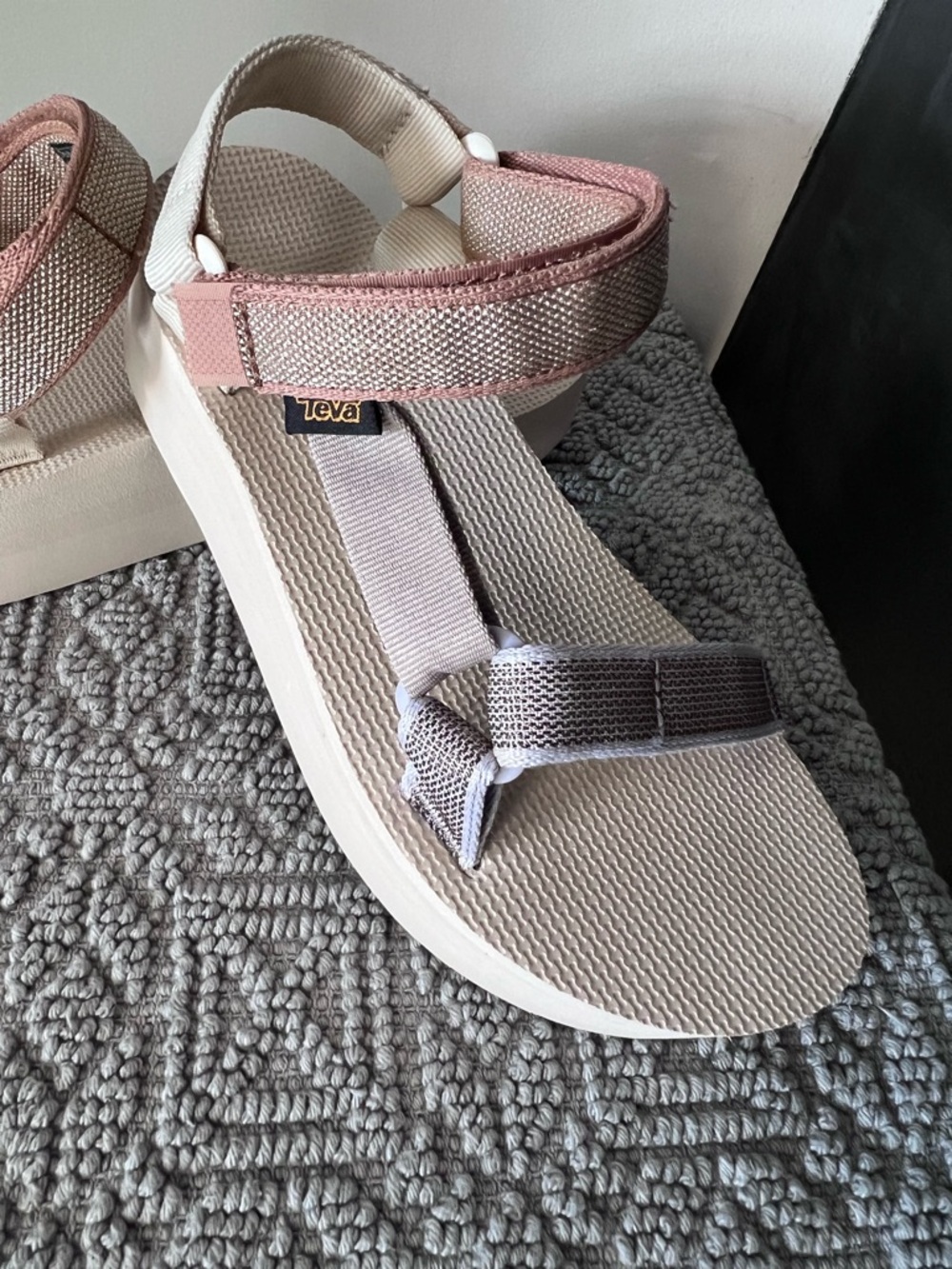 Teva Strappy Platform Sandals Beige Pink Gray Women's EU 8 Synthetic Summer